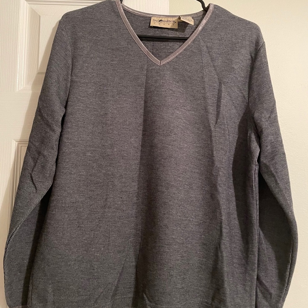 Sag Harbor Men Gray V Neck Shirt, Size M